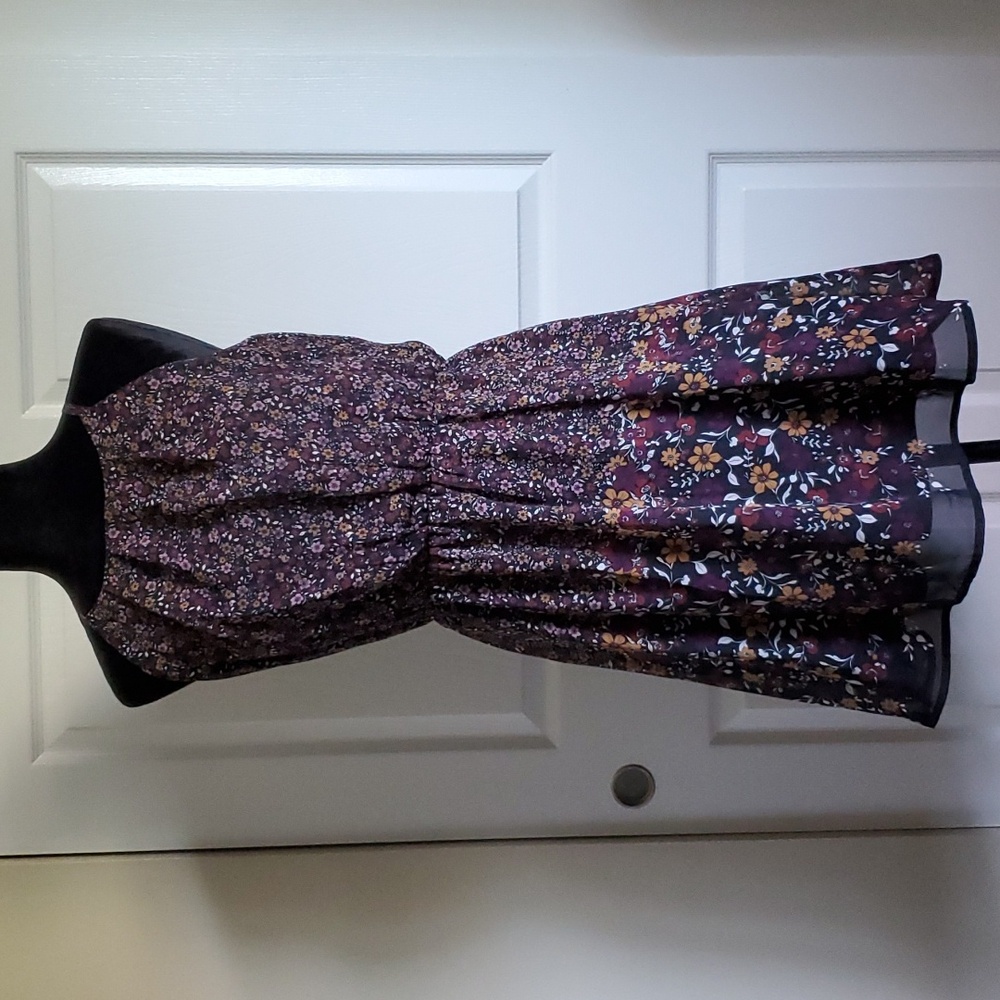 Sleeveless chiffon dress